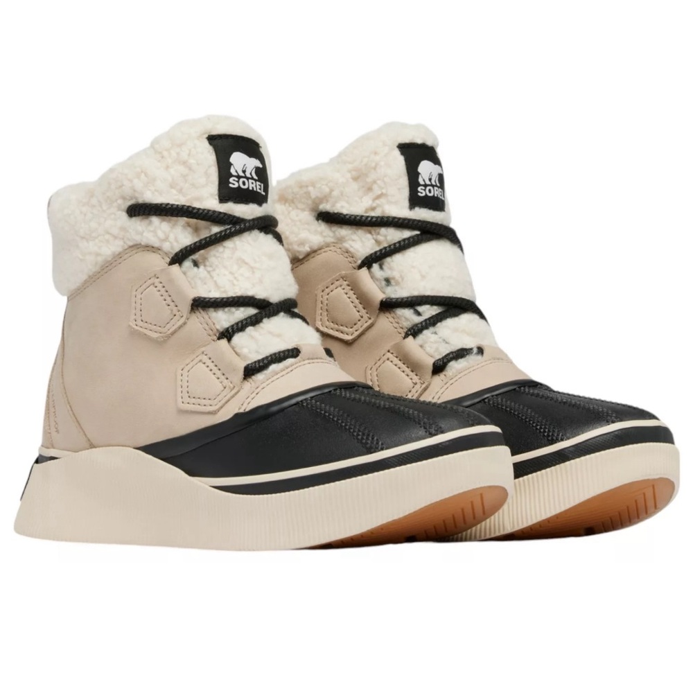 Sorel boots !! Worn once , wanted something different